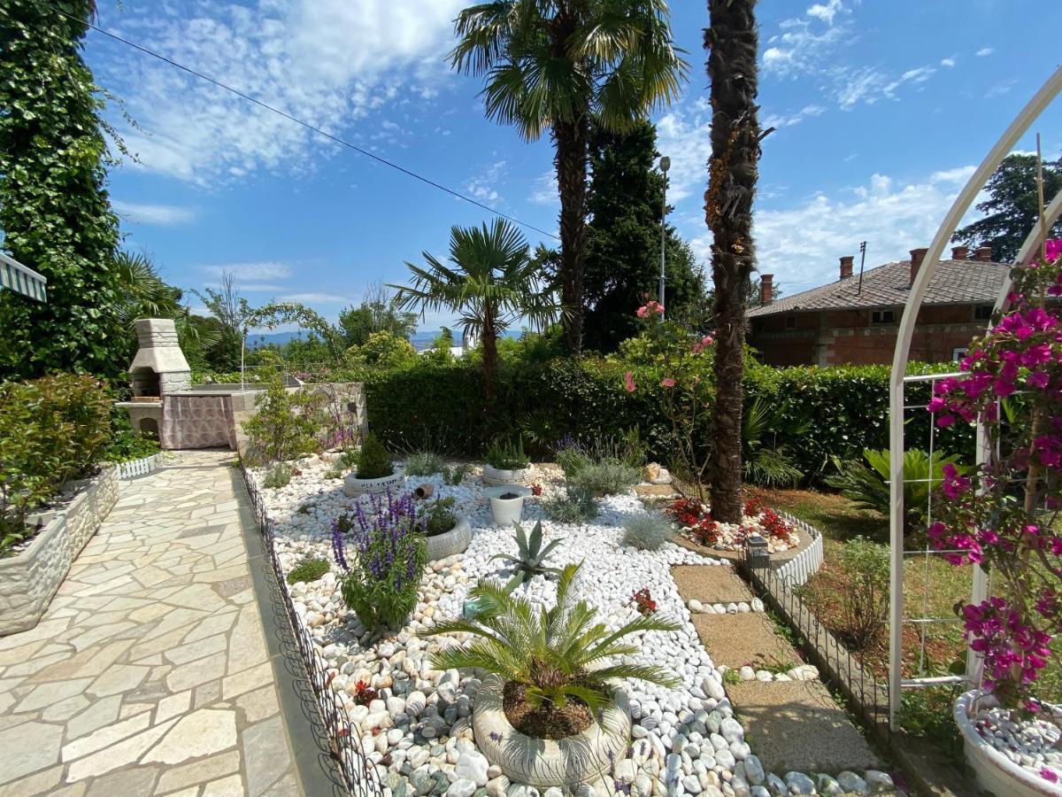 Guesthouse Villa Stanger 2 洛夫兰 外观 照片